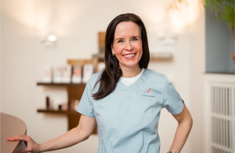 Dr. Anna Brandenburg, Hautärztin in Hamburg und Inhaberin der Dermatologischen Privatpraxis