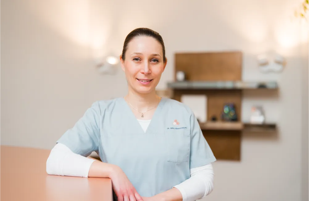 Dr. Bianca Arsene in der Dermatologischen Privatpraxis Dr. Anna Brandenburg, Hamburg