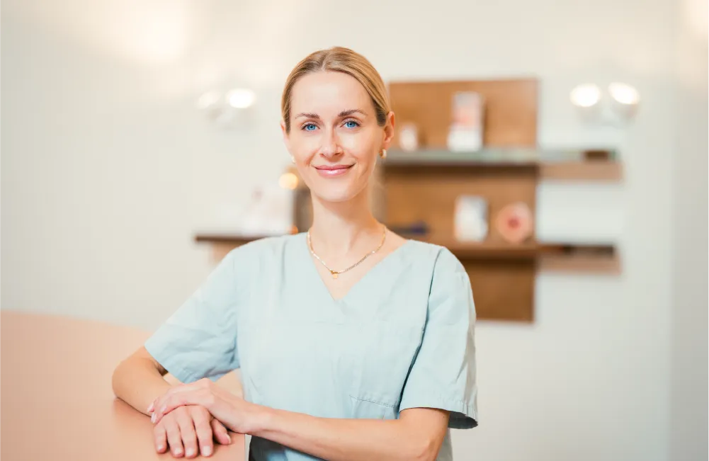 Maureen Schyma vom Praxisteam der Dermatologischen Privatpraxis Dr. Anna Brandenburg, Hamburg