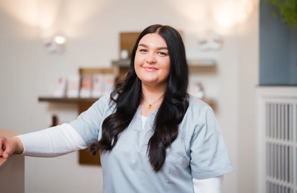 Nicole Miotke vom Team der Dermatologischen Privatpraxis Dr. Anna Brandenburg in Hamburg