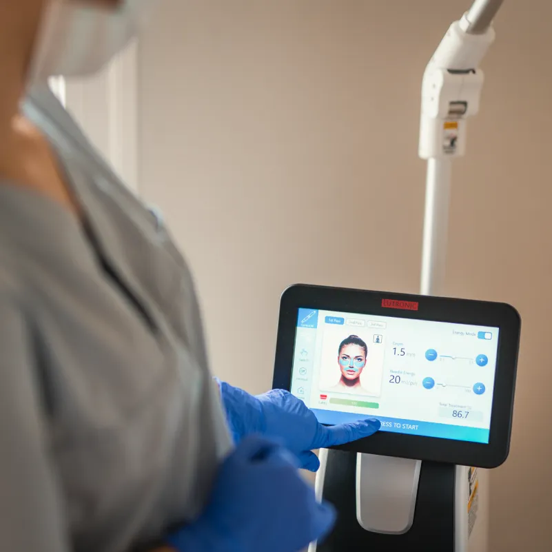 Radiofrequenz-Microneedling in Hamburg bei Dr. Anna Brandenburg