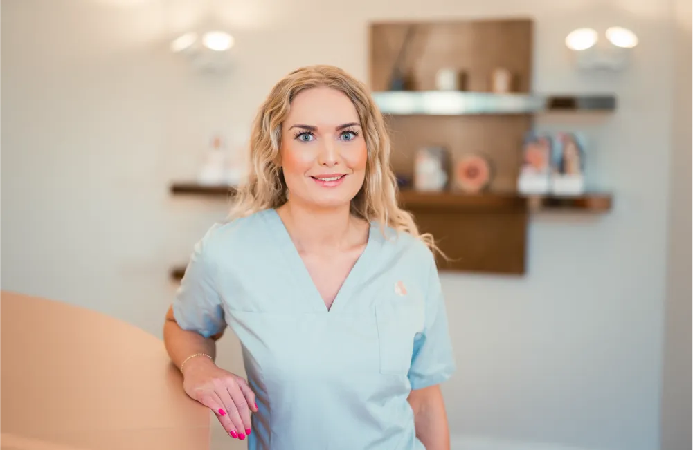 Sara Baltzer vom Praxisteam der Dermatologischen Privatpraxis Dr. Anna Brandenburg, Hamburg