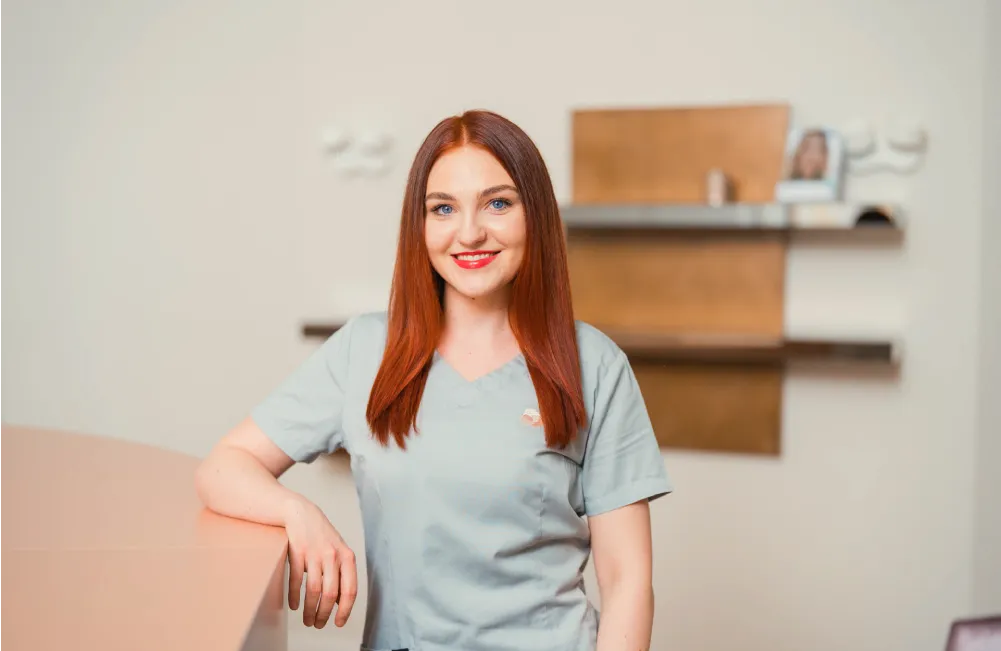 Vanessa Ochs vom Team der Dermatologischen Privatpraxis Dr. Anna Brandenburg in Hamburg