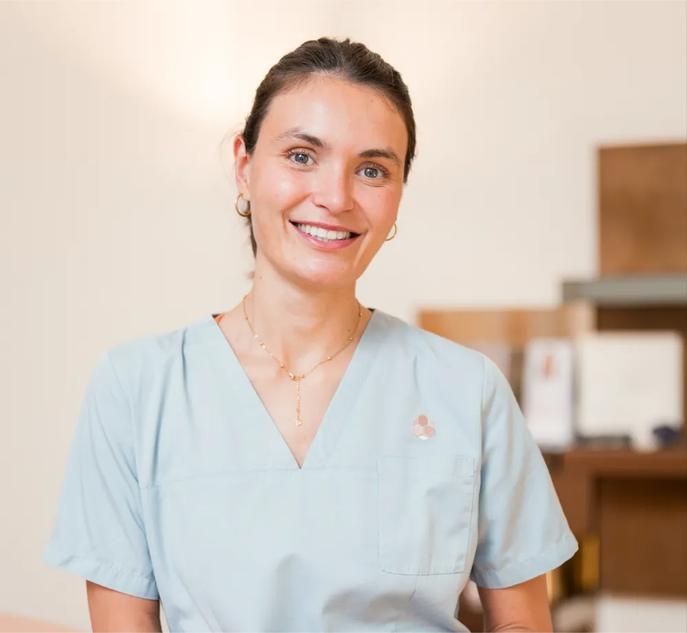 Lena Ostermann vom Team der Dermatologischen Privatpraxis Dr. Anna Brandenburg in Hamburg